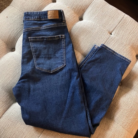 American Eagle Mom stretch Jean 12 - Picture 2 of 7
